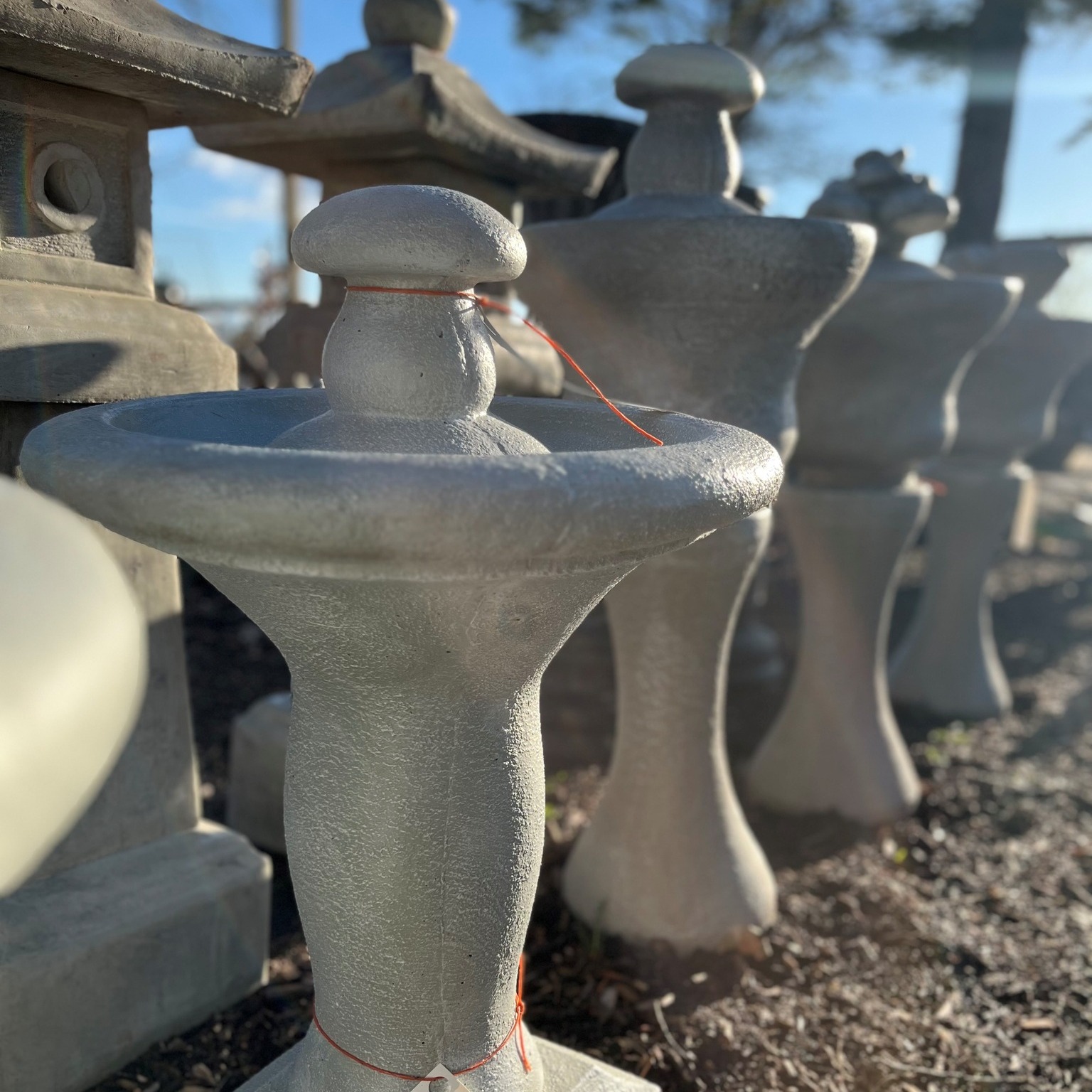 gifts and garden decor, fountains, statues etc