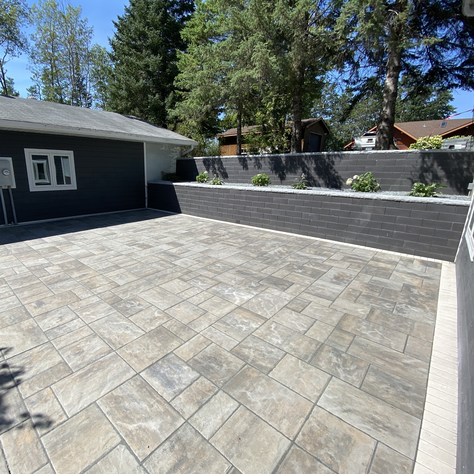 landscaping retaining wall, paver patio hardscape